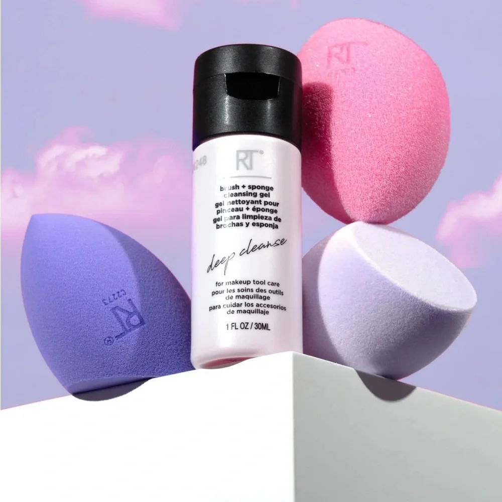 Real Techniques Pink and Purple Makeup Brushes & Tools‎